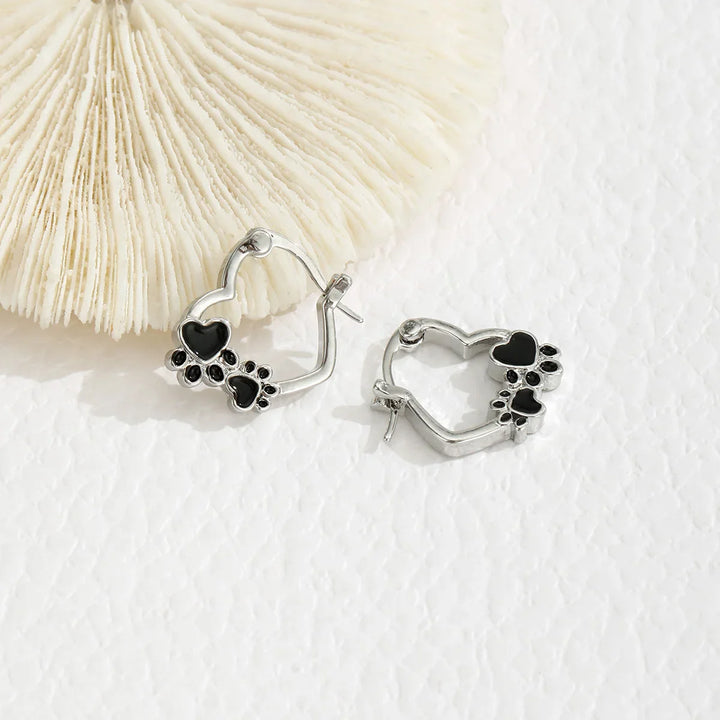 Heart-Paw Hoop Earrings – Silver-Colored Animal Motif Earrings with Black Enamel Design