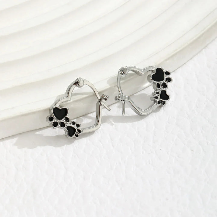 Heart-Paw Hoop Earrings – Silver-Colored Animal Motif Earrings with Black Enamel Design